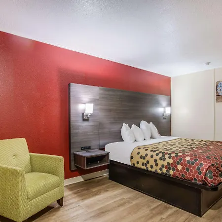 Econo Lodge Savannah Exterior photo